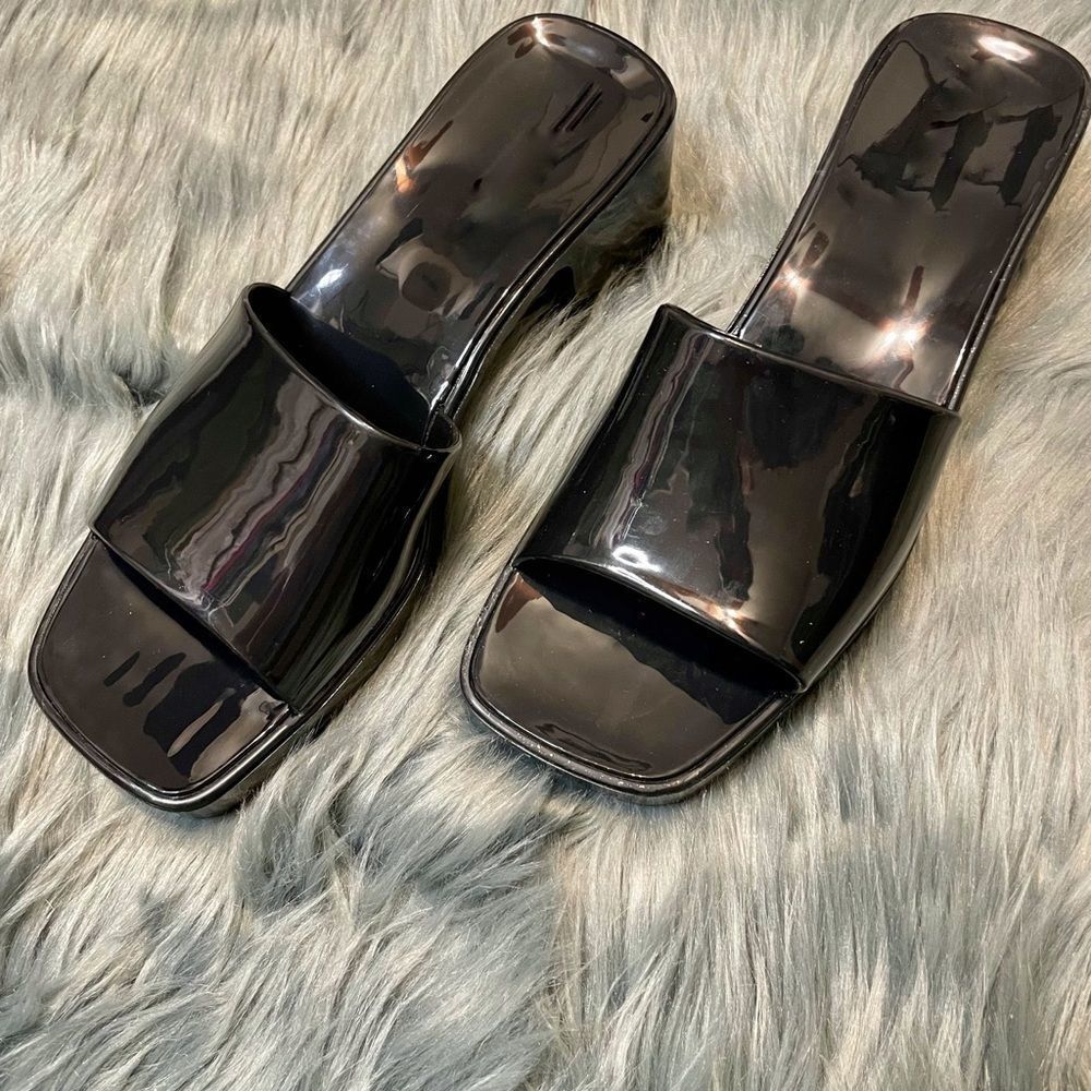 Rubber Slide Sandals - Picture 5 of 5